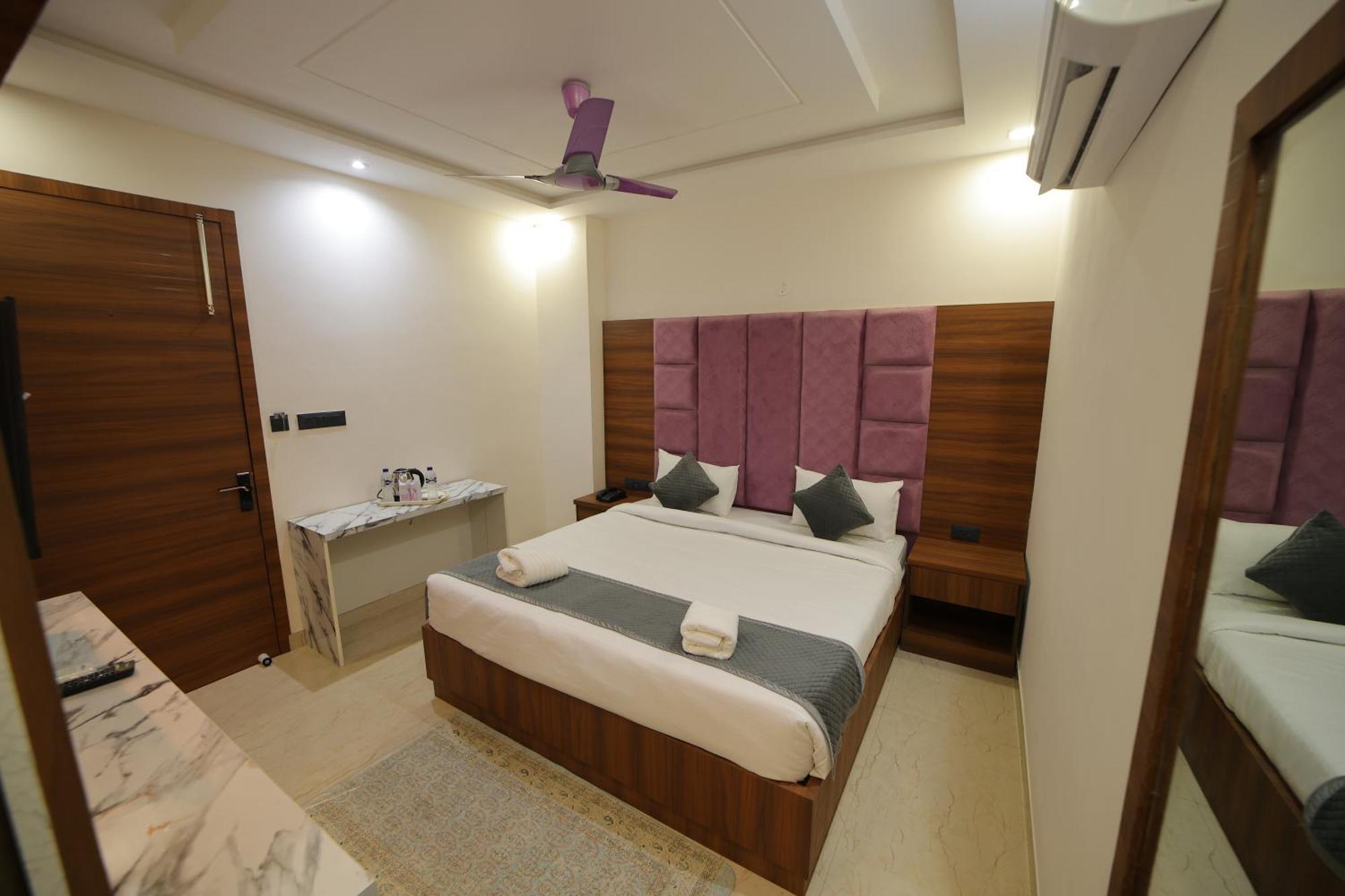 Hotel Dev Villas Agra  Eksteriør billede