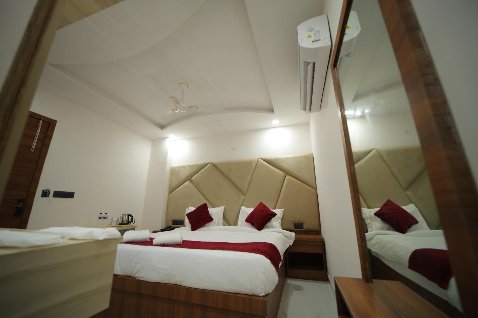 Hotel Dev Villas Agra  Eksteriør billede